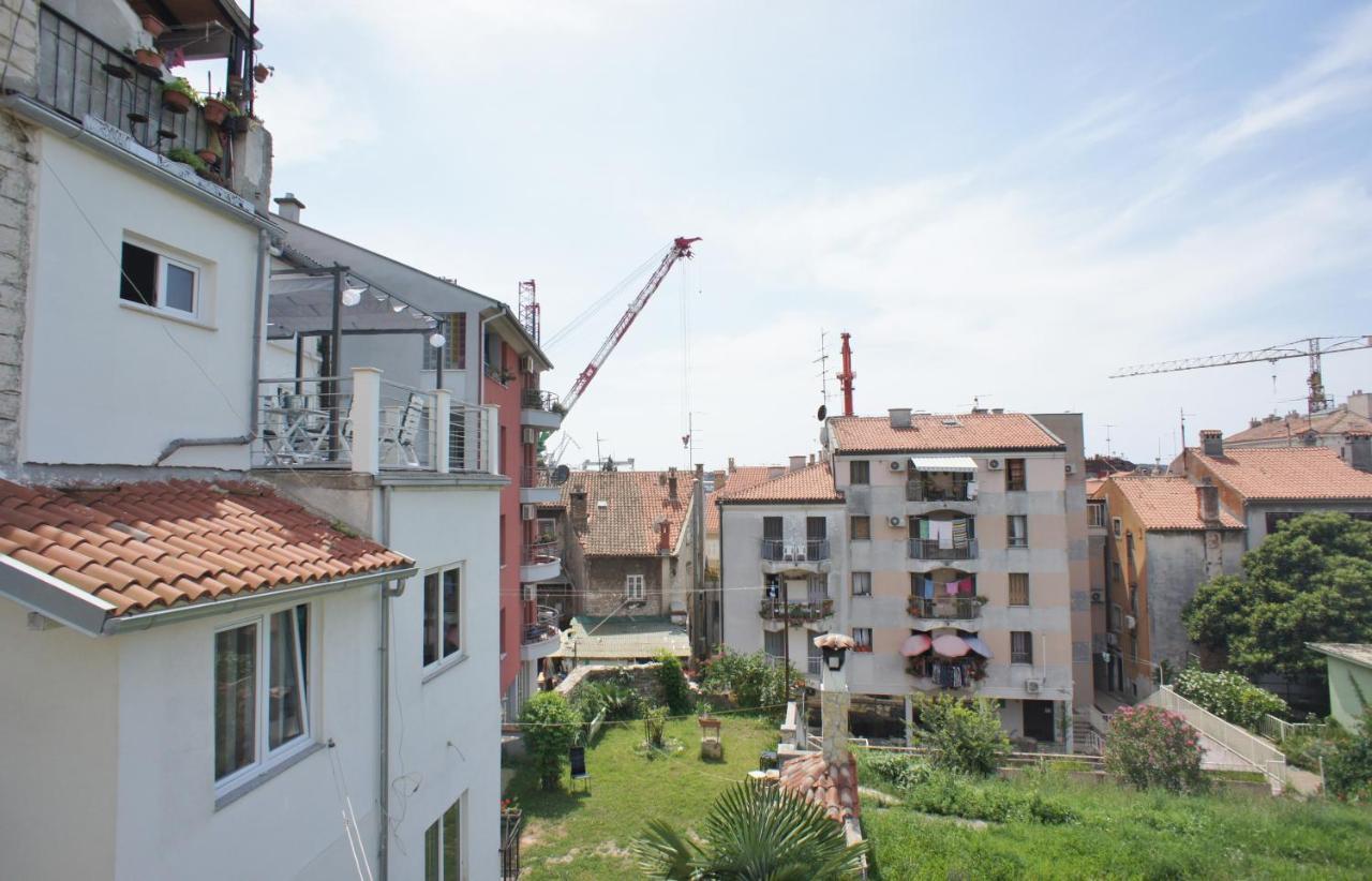 Top Central Apartments Pula Buitenkant foto